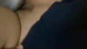 ក្មេងទ្រុង fucks មួយផ្អៀងធំ